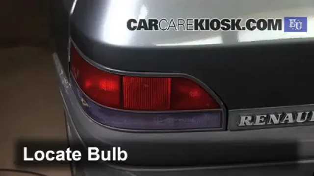 1992 Renault Clio RT 1.4L 4 Cyl. Luces Luz de giro trasera (reemplazar foco)